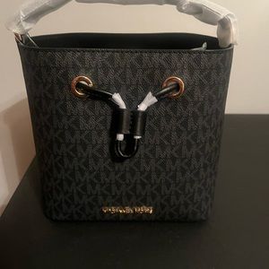 Michael Kors Sm Bucket Xbody